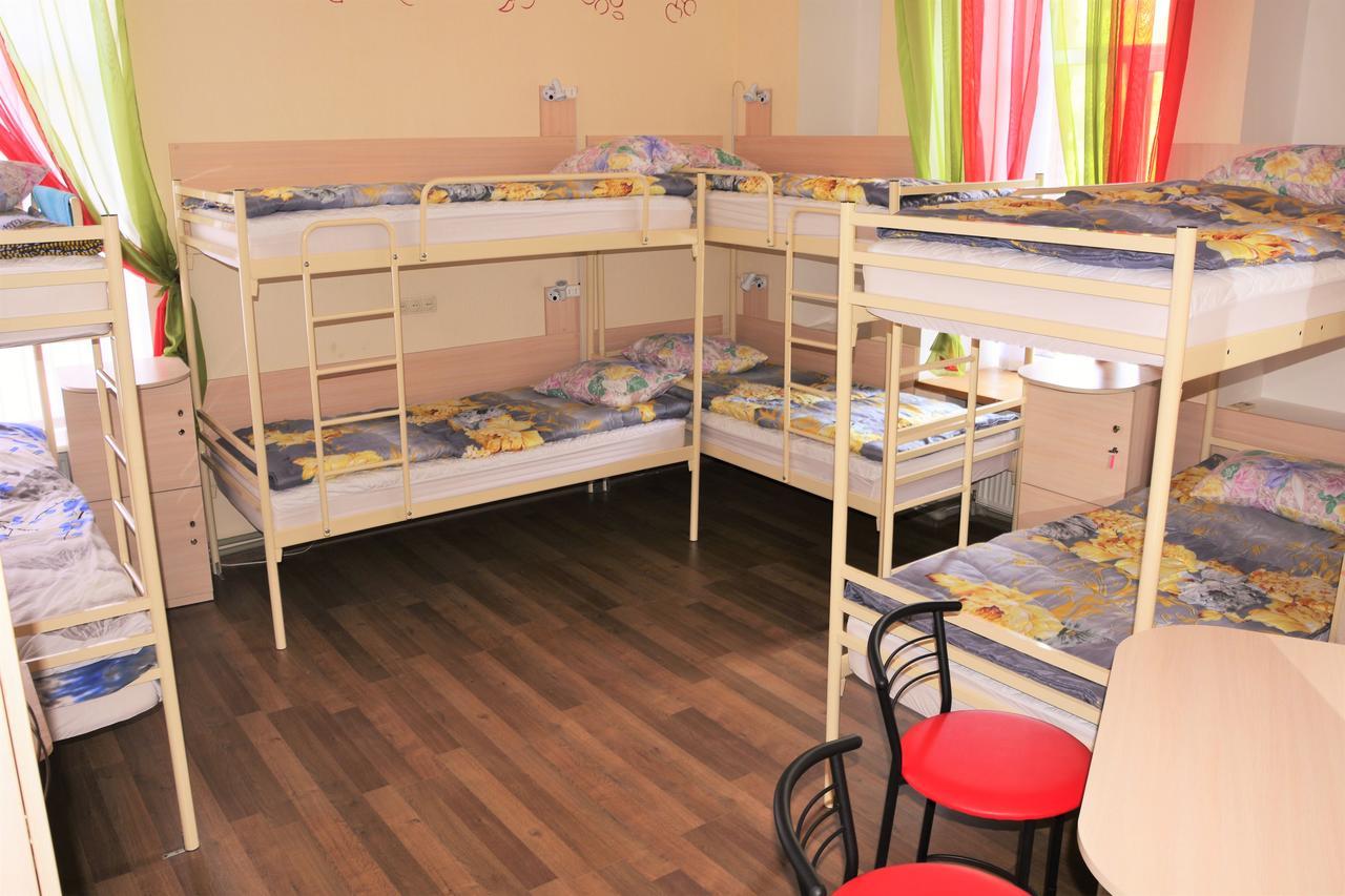 Vishnya Hostel Dnipro Exterior photo