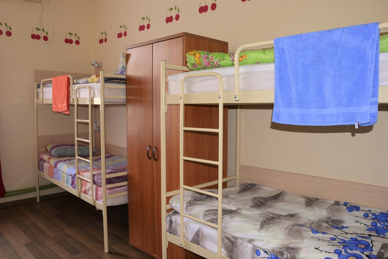 Vishnya Hostel Dnipro Exterior photo