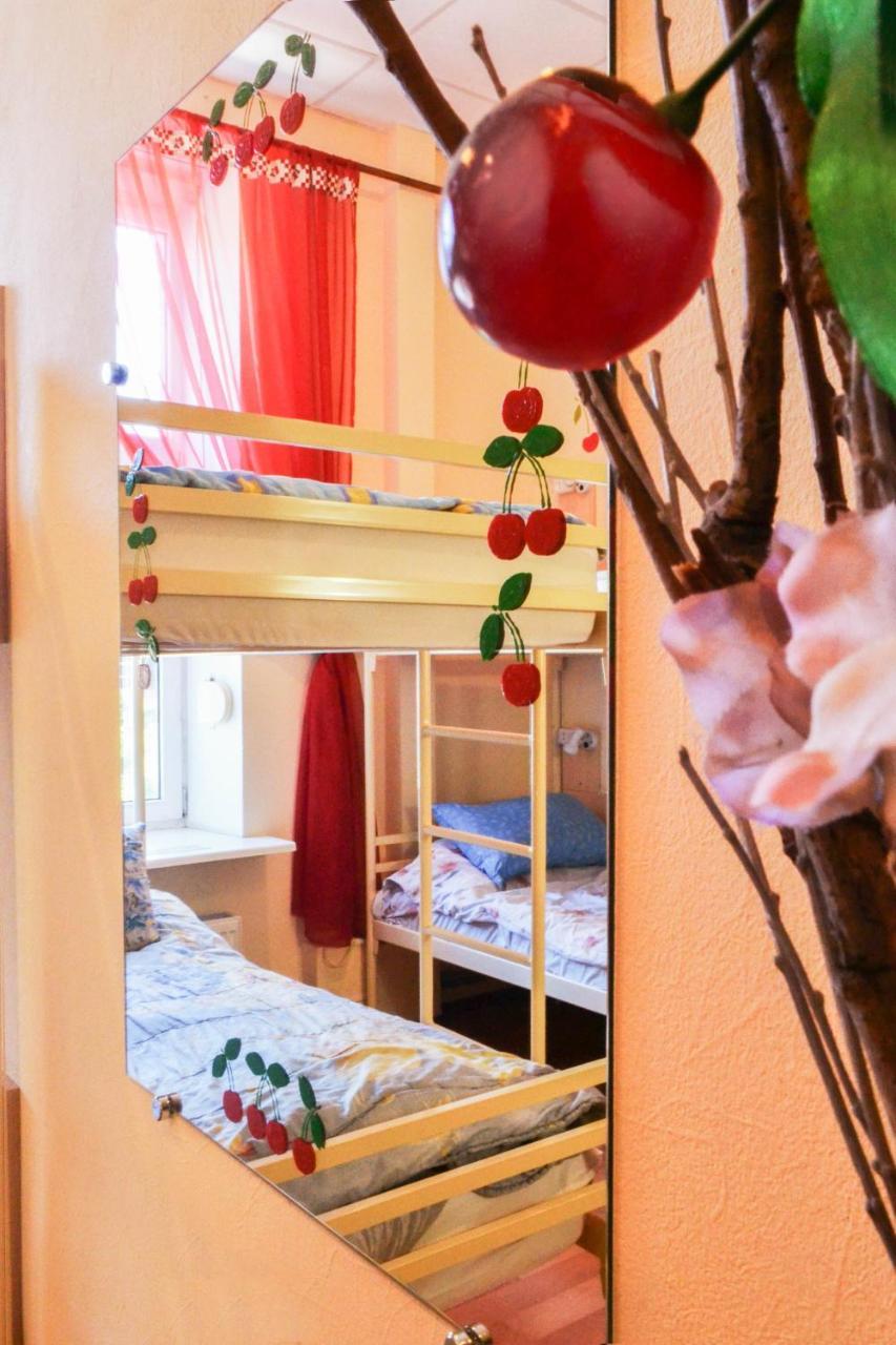 Vishnya Hostel Dnipro Exterior photo