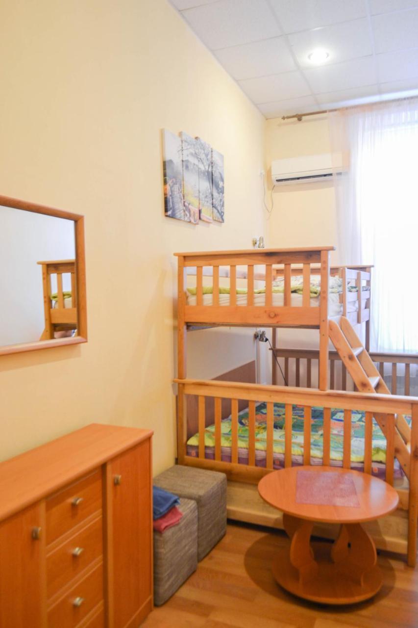 Vishnya Hostel Dnipro Exterior photo